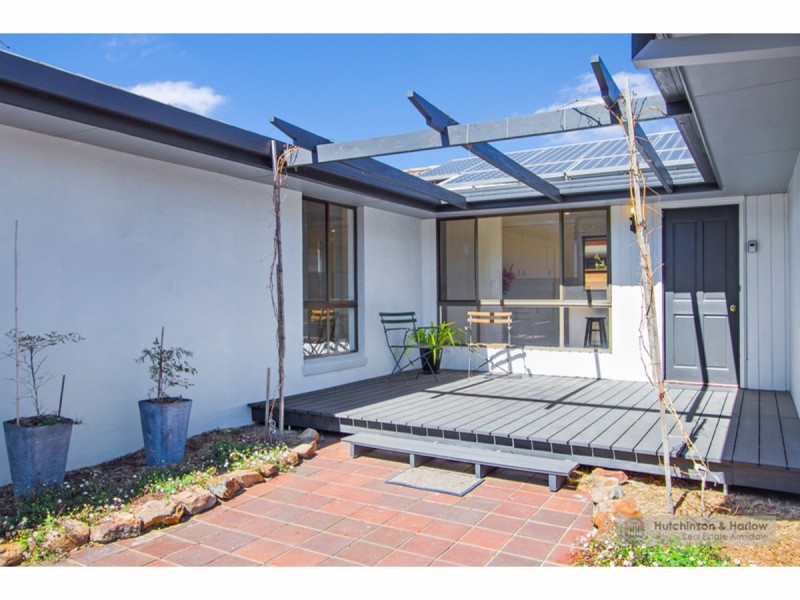 7 Hughes Place, Armidale NSW 2350