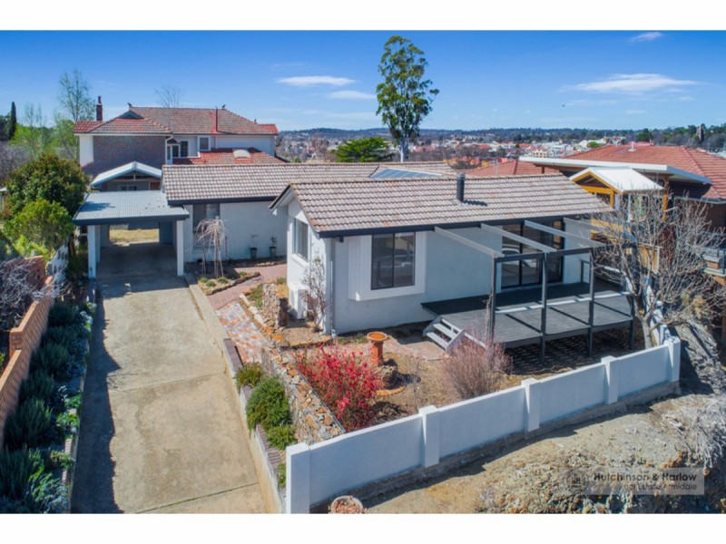 7 Hughes Place, Armidale NSW 2350