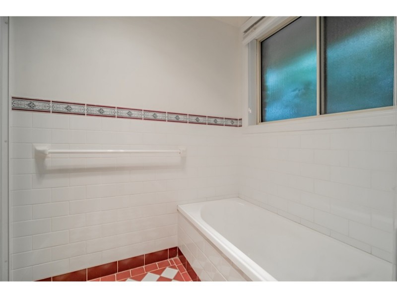 14 Donegal Terrace, Armidale NSW 2350