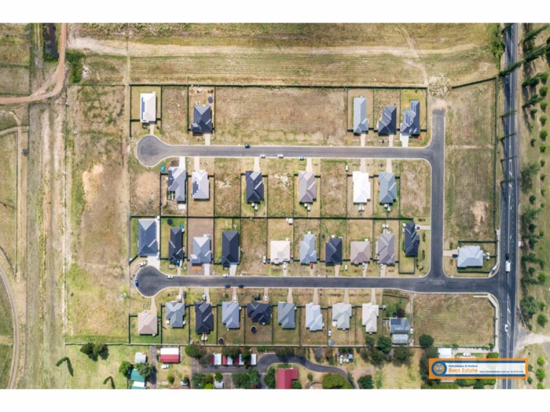 19 Lara Avenue, Armidale NSW 2350