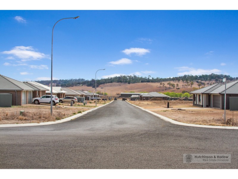 19 Lara Avenue, Armidale NSW 2350