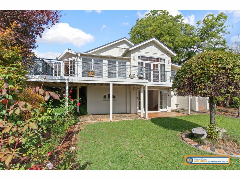 15 Garibaldi Street, Armidale NSW 2350