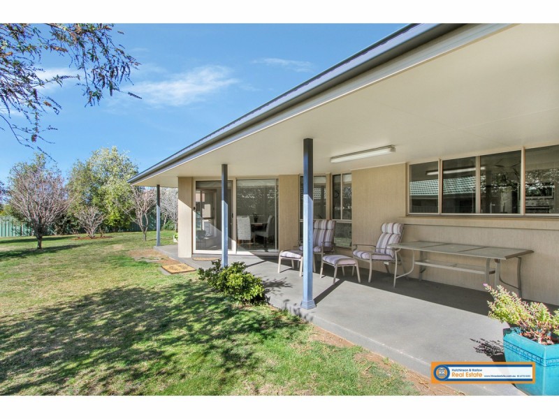 8 Mason Crescent, Armidale NSW 2350