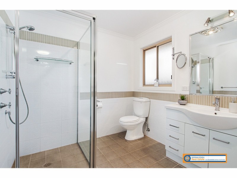 8 Mason Crescent, Armidale NSW 2350
