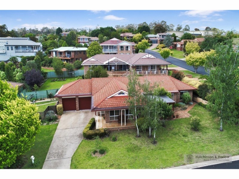 6 Winifred Place, Armidale NSW 2350