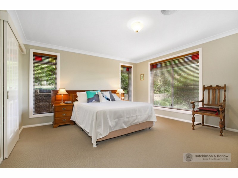 6 Winifred Place, Armidale NSW 2350