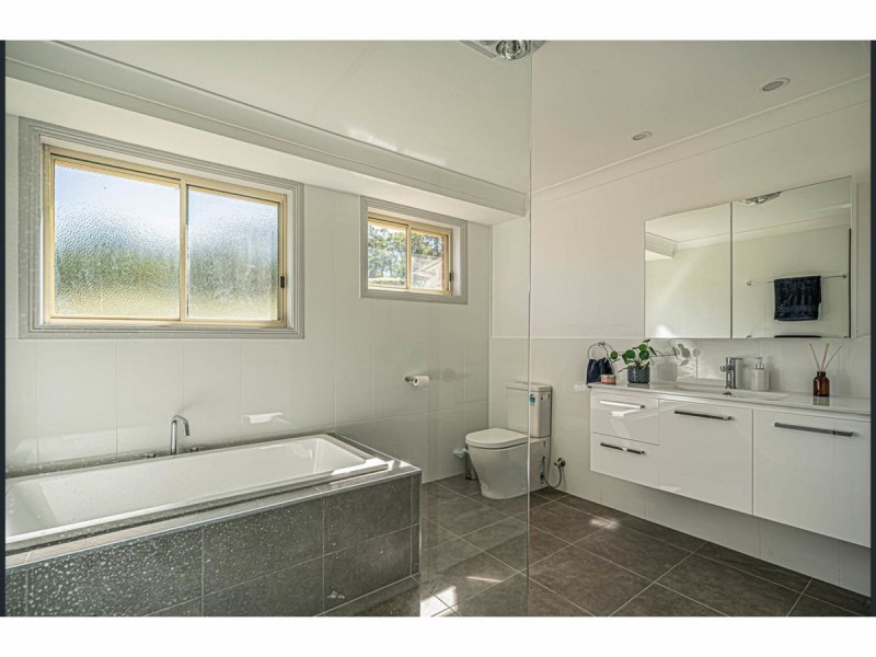 1 David Crescent, Armidale NSW 2350