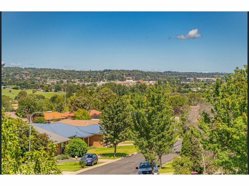 1 David Crescent, Armidale NSW 2350