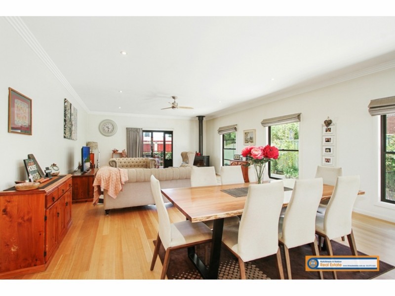 1 St Cuthberts Avenue, Armidale NSW 2350
