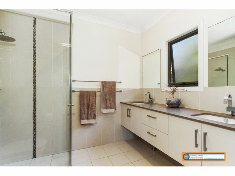 1 St Cuthberts Avenue, Armidale NSW 2350