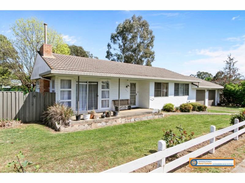 232 Canambe Street, Armidale NSW 2350