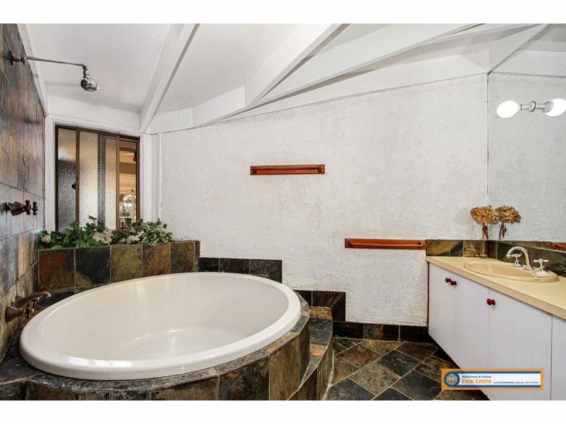 11 Stewart Crescent, Armidale NSW 2350