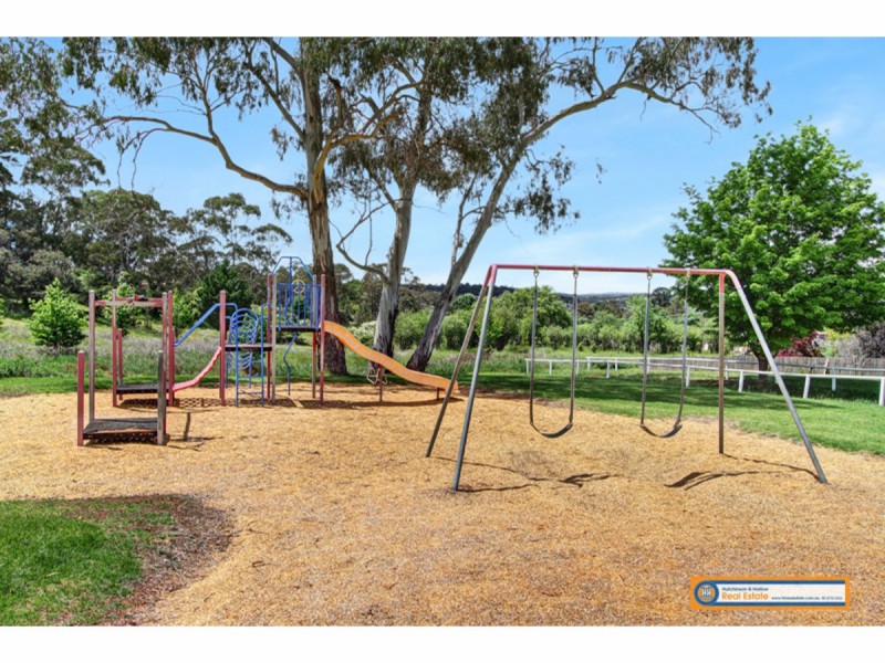 11 Stewart Crescent, Armidale NSW 2350
