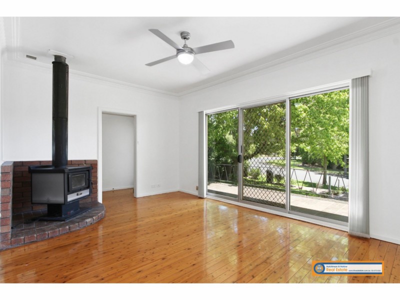 14 Johnson Avenue, Armidale NSW 2350
