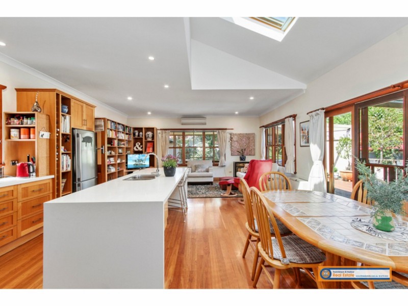 142 Mossman Street, Armidale NSW 2350