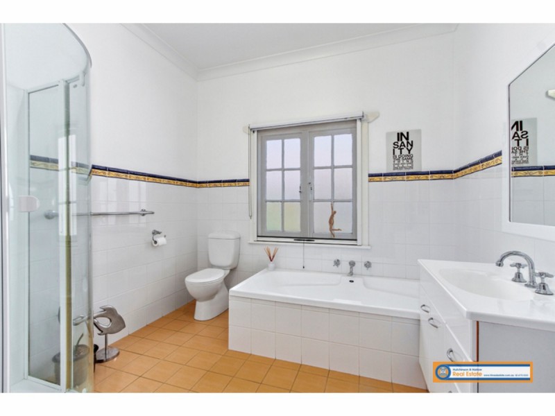 142 Mossman Street, Armidale NSW 2350