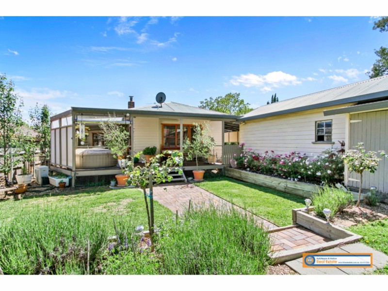 142 Mossman Street, Armidale NSW 2350