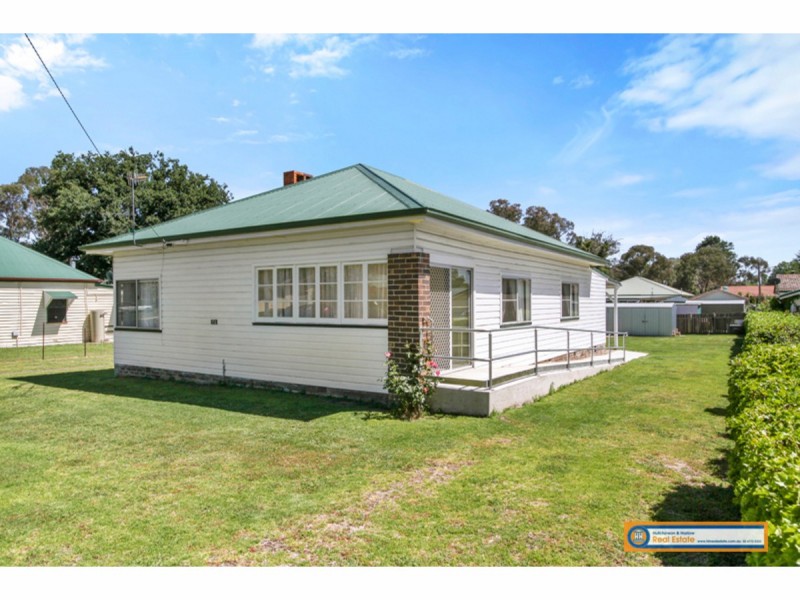 73 Mossman Street, Armidale NSW 2350