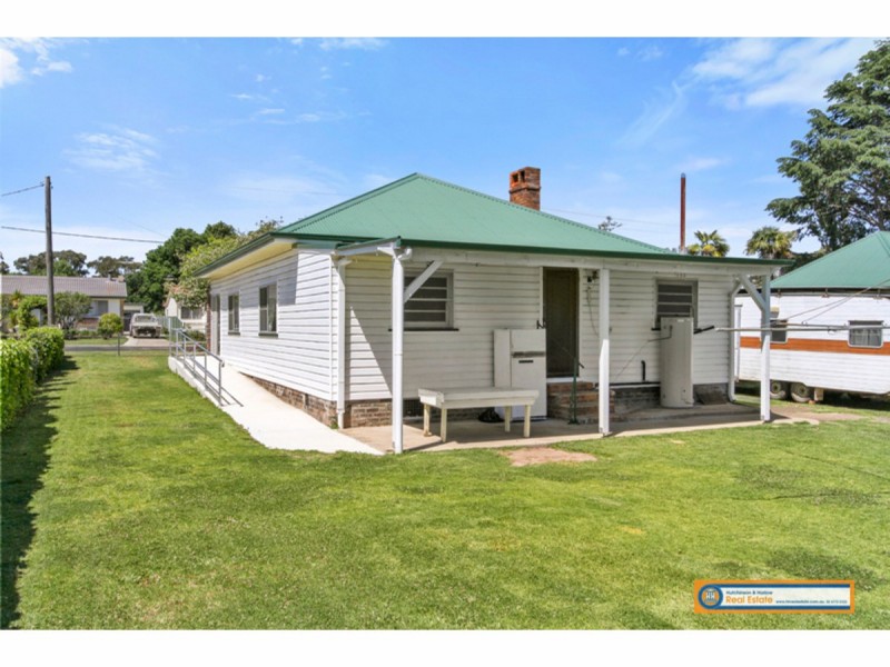 73 Mossman Street, Armidale NSW 2350