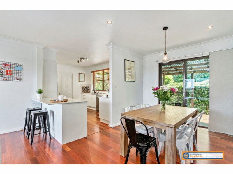 17 Campion Parade, Armidale NSW 2350