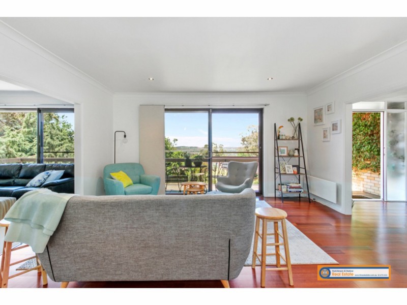 17 Campion Parade, Armidale NSW 2350