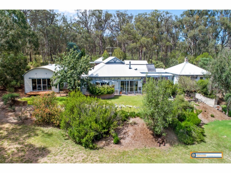 841 Boorolong Road, Armidale NSW 2350