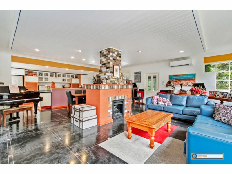 841 Boorolong Road, Armidale NSW 2350