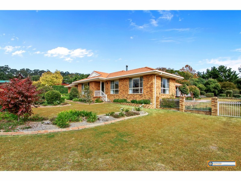 60 The Avenue, Armidale NSW 2350