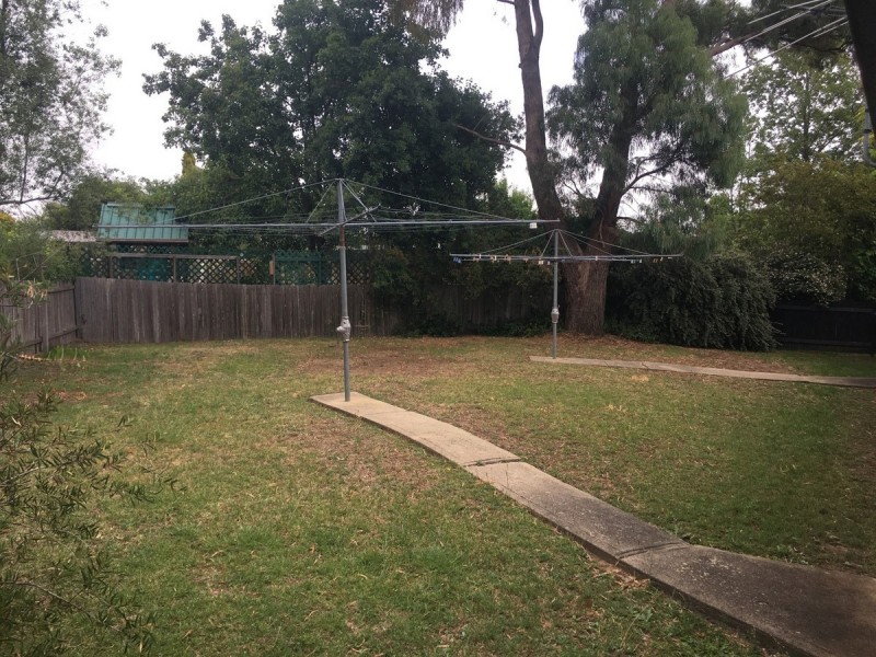 8 Cynthia Crescent, Armidale NSW 2350