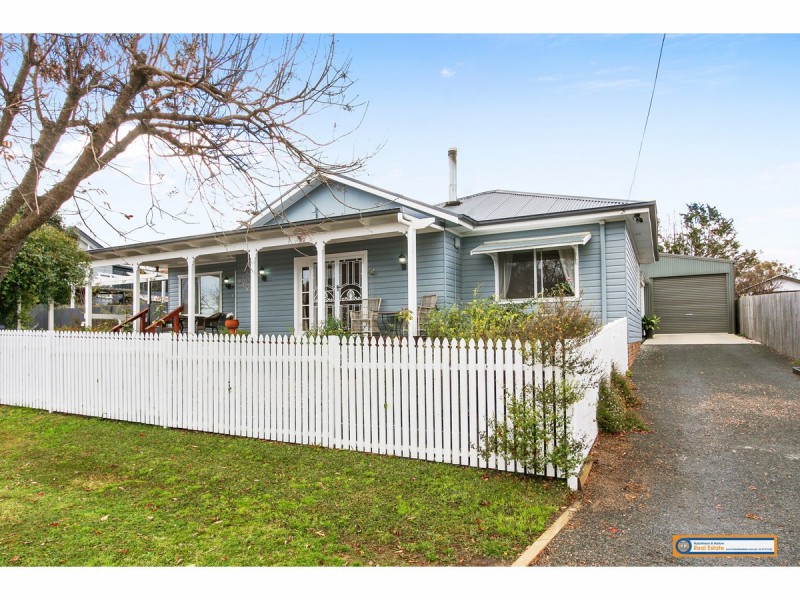 61 Newton Street, Armidale NSW 2350