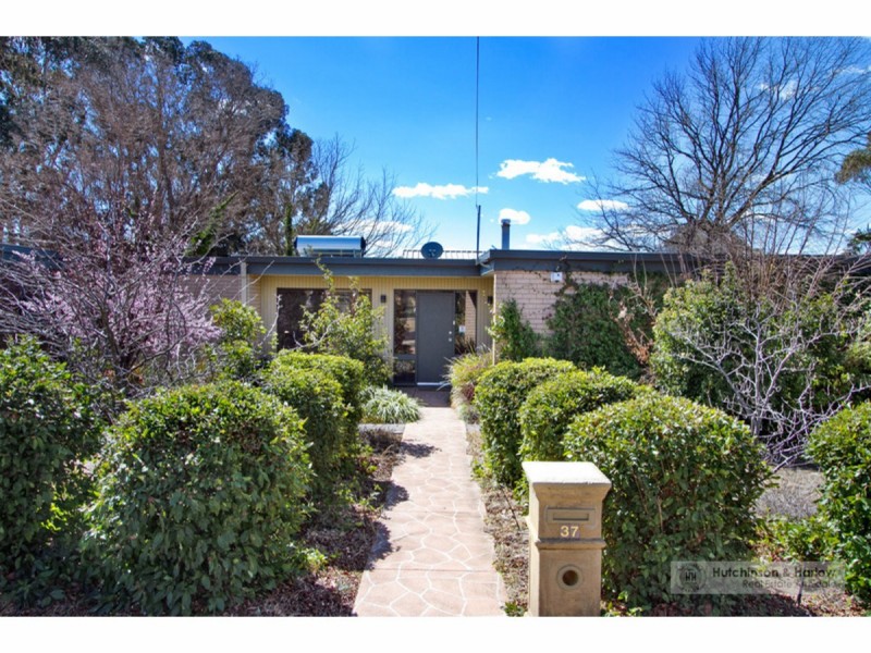 37 Lynches Road, Armidale NSW 2350