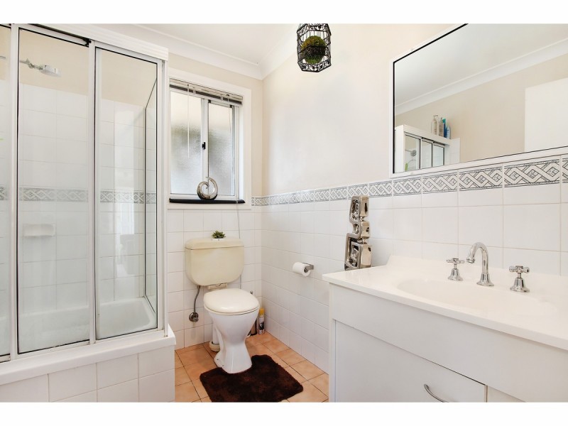 13 Grills Place, Armidale NSW 2350