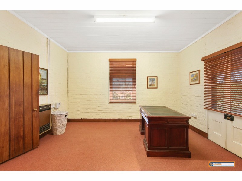 187 Kirkwood Street, Armidale NSW 2350