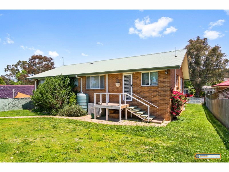 7 Mayfield Avenue, Armidale NSW 2350