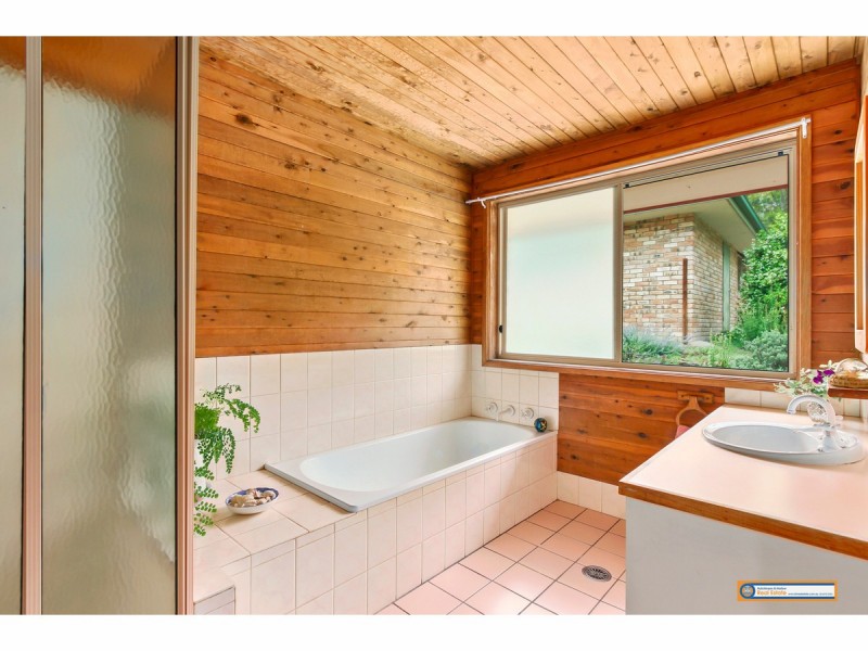 36 Brooklyn Road, Armidale NSW 2350