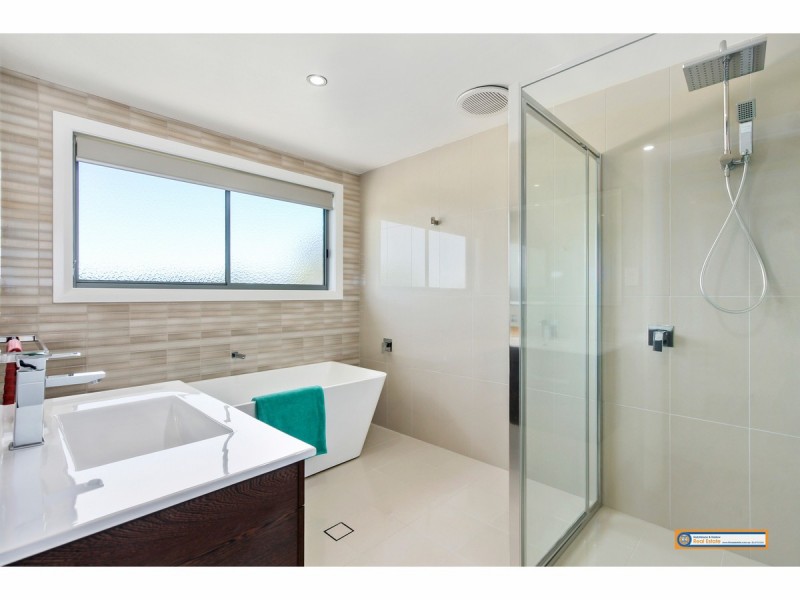 222 Dangarsleigh Road, Armidale NSW 2350