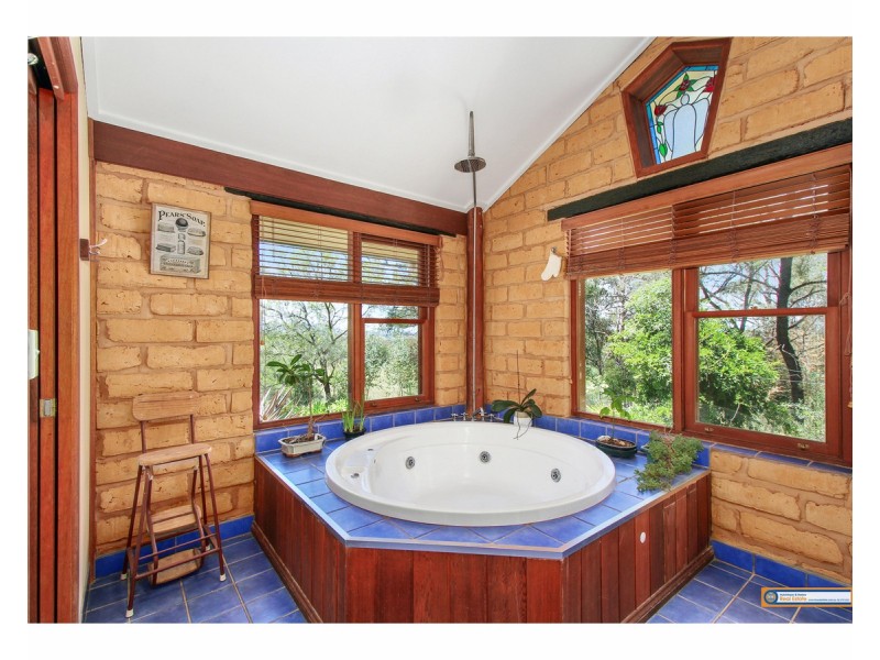 206 Mundays Lane, Armidale NSW 2350