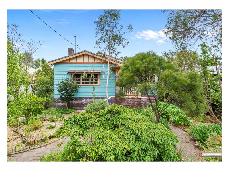 196 Marsh Street, Armidale NSW 2350