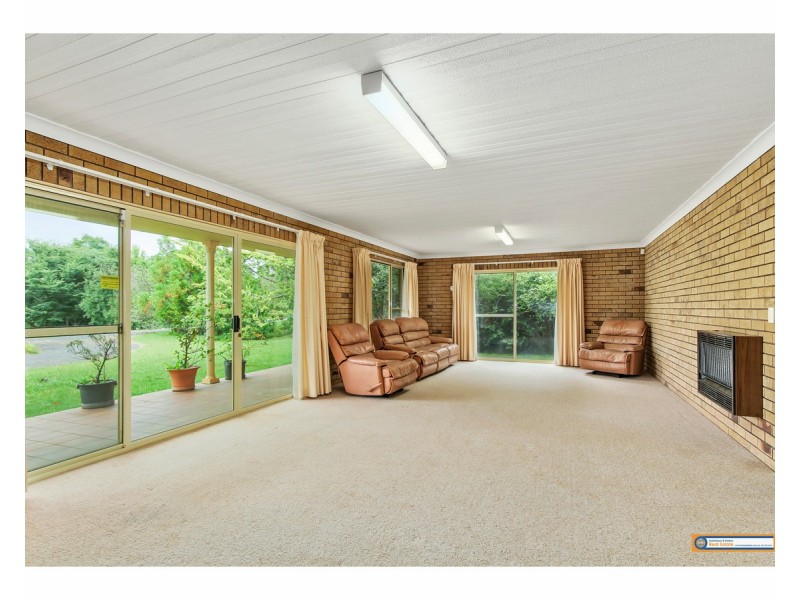 21 Westview Road, Armidale NSW 2350
