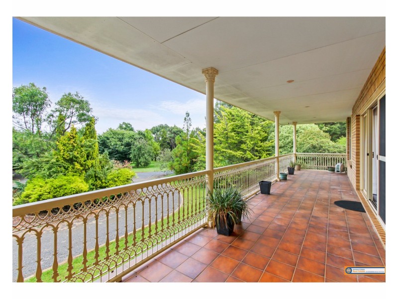 21 Westview Road, Armidale NSW 2350