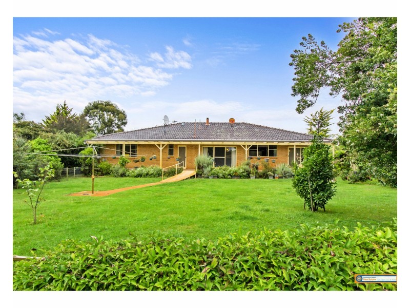 21 Westview Road, Armidale NSW 2350