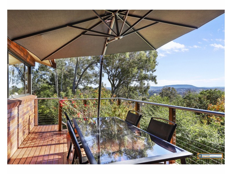 11 Burgess Street, Armidale NSW 2350