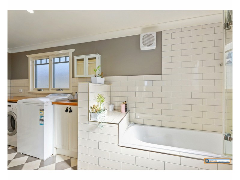 106 Mossman Street, Armidale NSW 2350