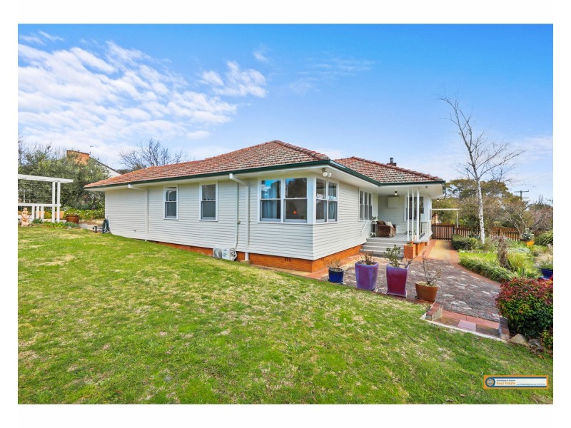 122 Mann Street, Armidale NSW 2350