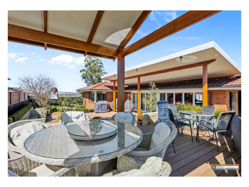9 Hughes Place, Armidale NSW 2350