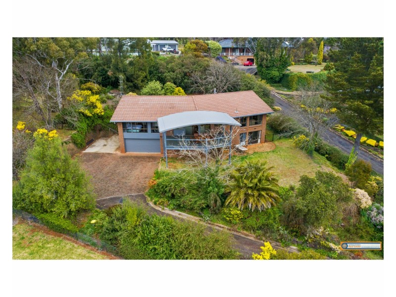 22 Bishop Crescent, Armidale NSW 2350