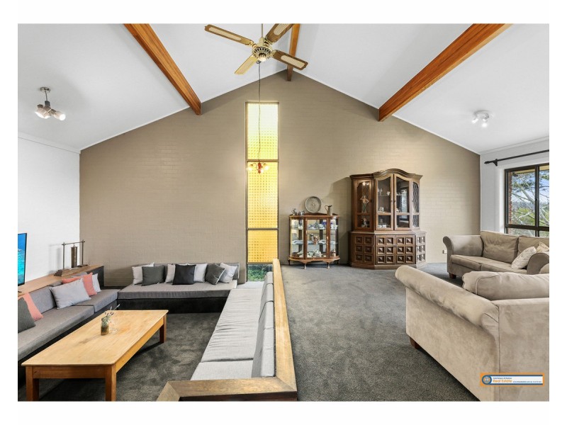 22 Bishop Crescent, Armidale NSW 2350