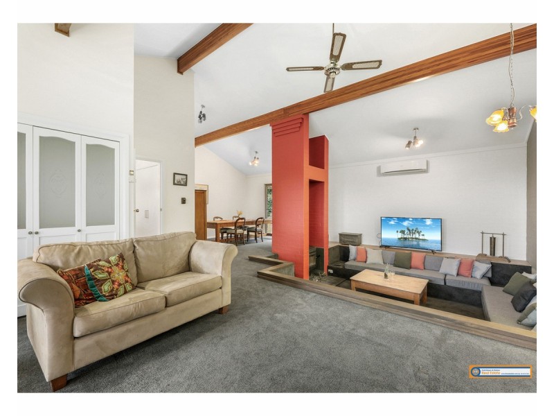 22 Bishop Crescent, Armidale NSW 2350