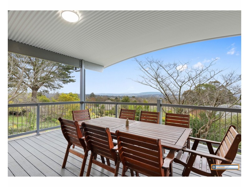 22 Bishop Crescent, Armidale NSW 2350