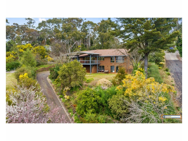 22 Bishop Crescent, Armidale NSW 2350